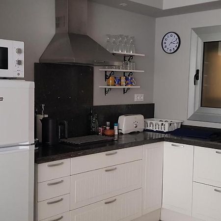 Casa Comoda Y Equipada Para 6 En Centro Pueblo Torroella de Montgrí Екстериор снимка